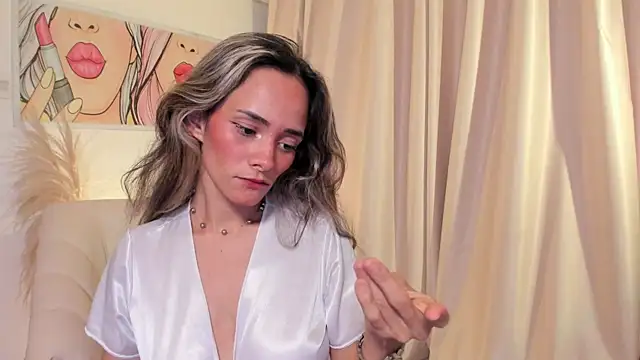 SkiinnyAna's cam snapshot