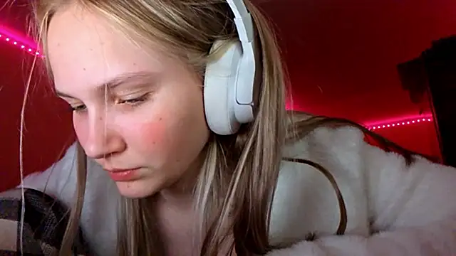 KarinRobertson live sex cam