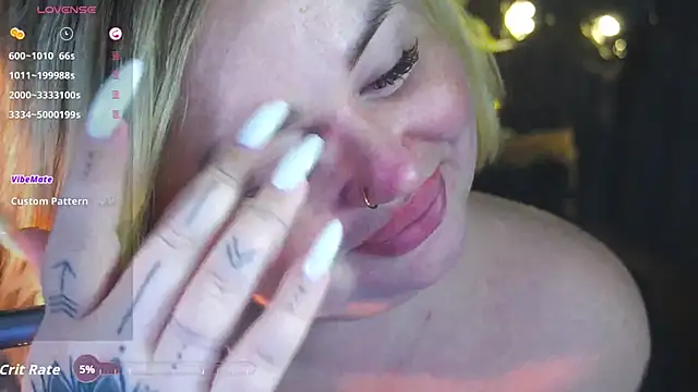 ZaraReignn live sex cam