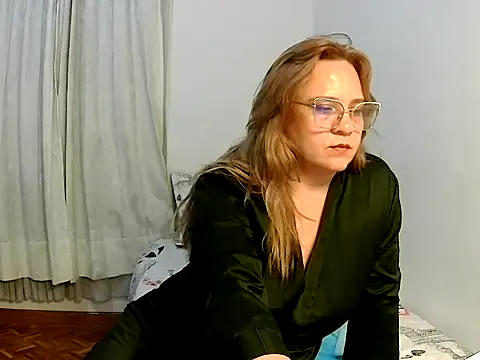 SeleneLux_'s cam snapshot