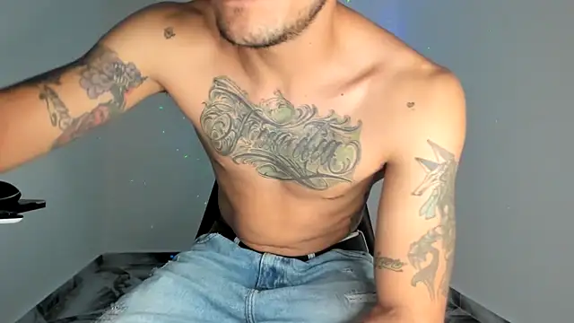 mikee_scooth live sex cam