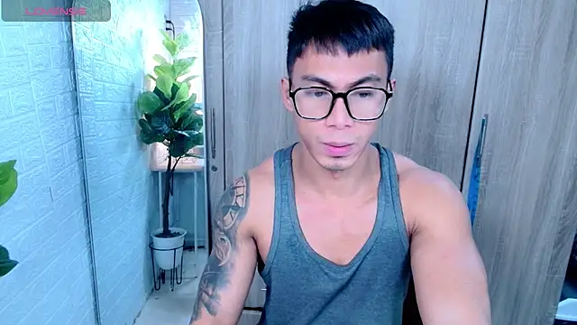 PinooyMilker's cam snapshot