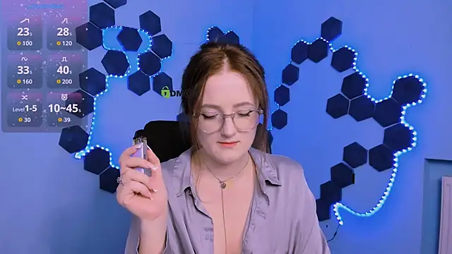 luna_berryy's cam snapshot