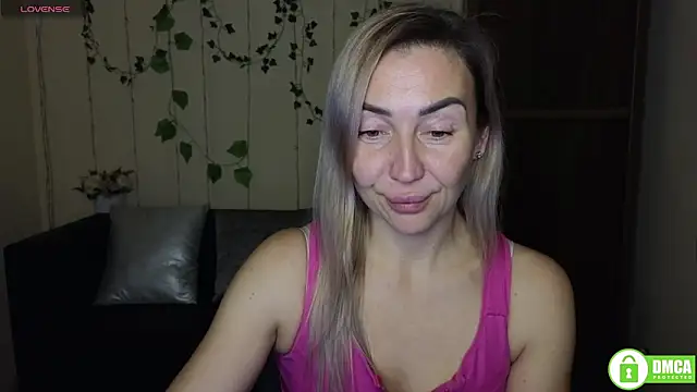 Kiss_julli88I's cam snapshot