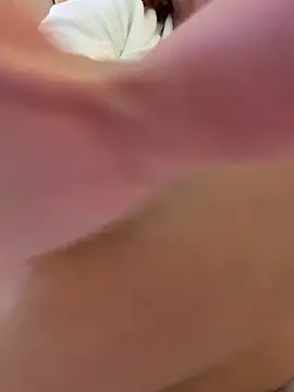 Chloe_Leaozinho's cam snapshot