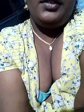 divyatamil143's cam snapshot