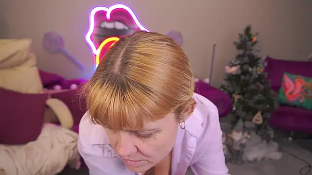 BellaLaPetit's cam snapshot