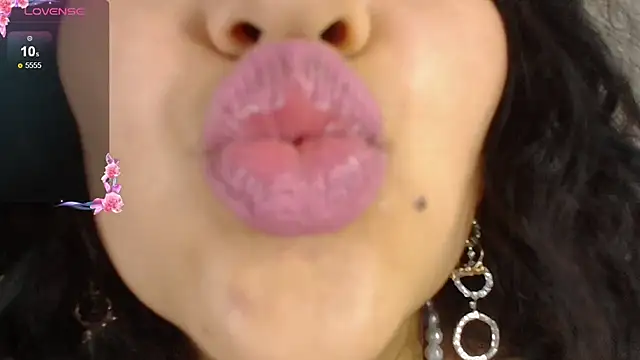 bella_vibess_s's cam snapshot