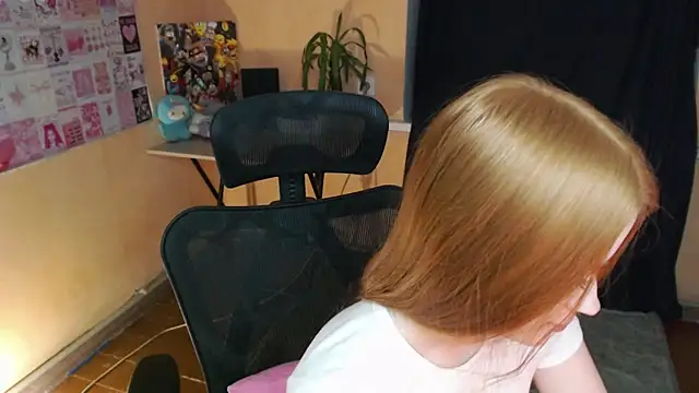 Alice_ShyFox's cam snapshot