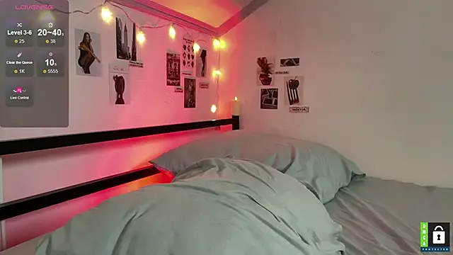 kittenmonik4xX's cam snapshot