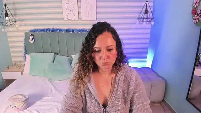 abby_apple's cam snapshot