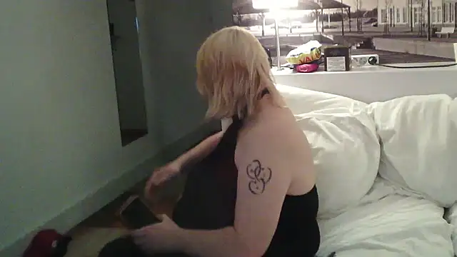 Sylviastar46's cam snapshot