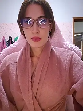 Irresistible24's cam snapshot