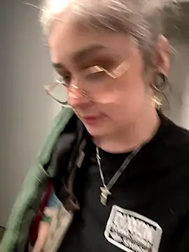 Alix_Valentine's cam snapshot