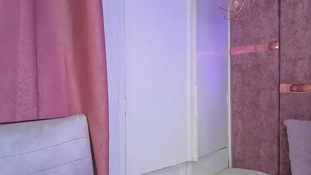 AuroraLanee_'s cam snapshot