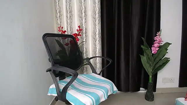 Baby_naughtyy's cam snapshot