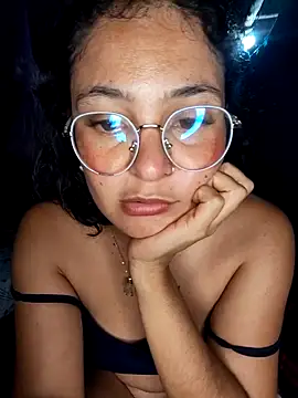 Lily-o's cam snapshot