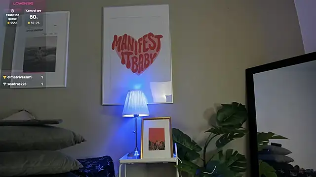 vainilla_whisper's cam snapshot