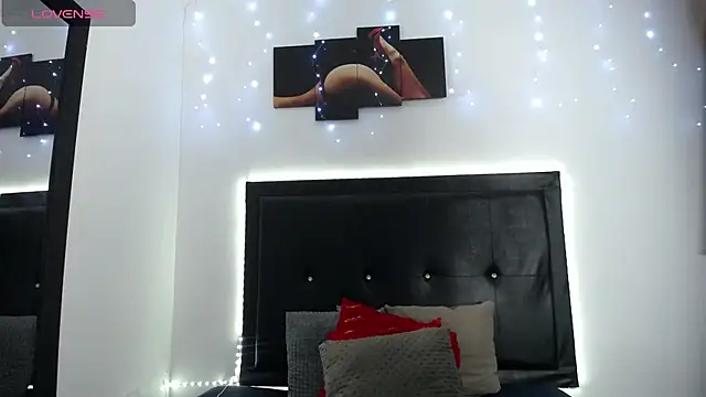 perla_stone_20's cam snapshot