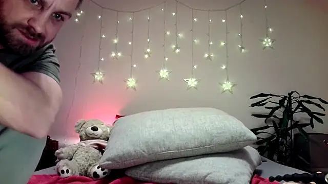 MichelleVibes18's cam snapshot