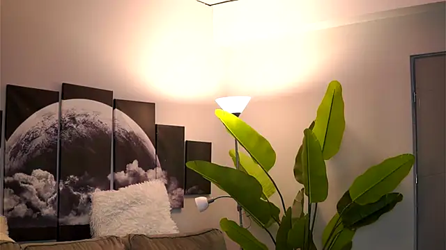 EllieRedd's cam snapshot