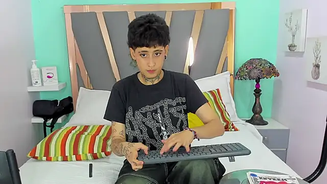 Ethan_lennox's cam snapshot