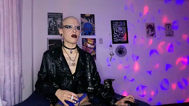 plutonbluemooon333's cam snapshot