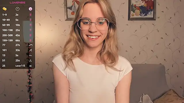 JoanBaggott's cam snapshot