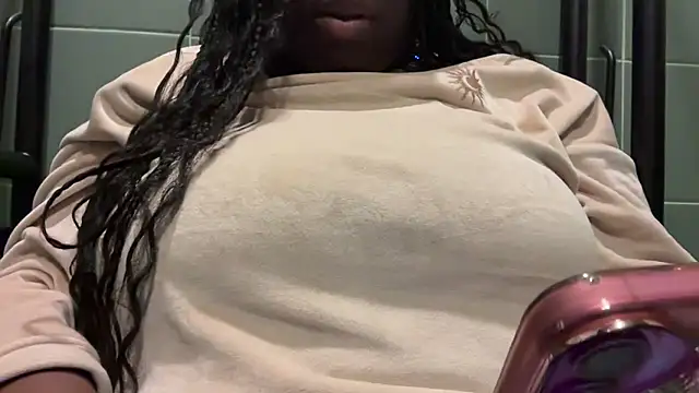 nanaisbackk's cam snapshot