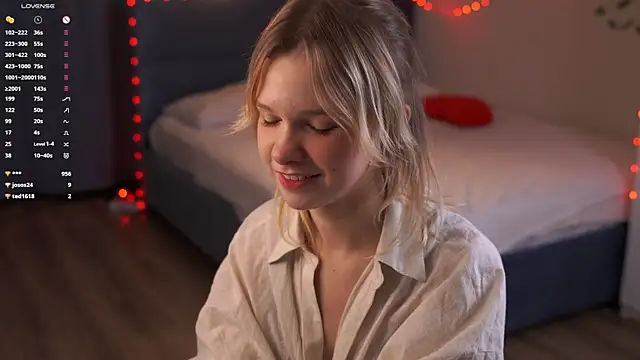 PhillisEsplin's cam snapshot