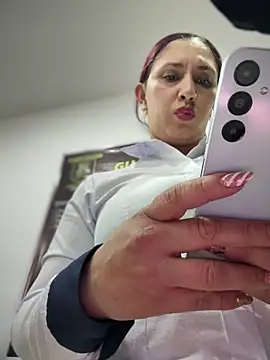 Megan-01-'s cam snapshot