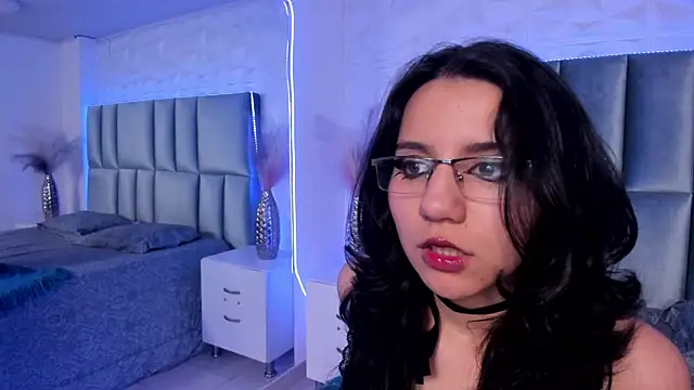 HollyPeach's cam snapshot