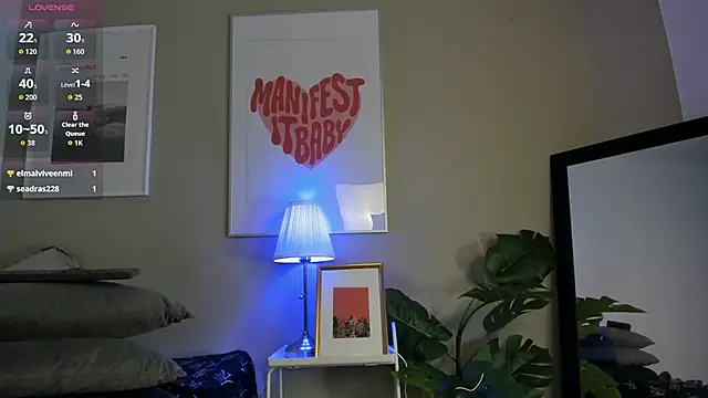 vainilla_whisper's cam snapshot