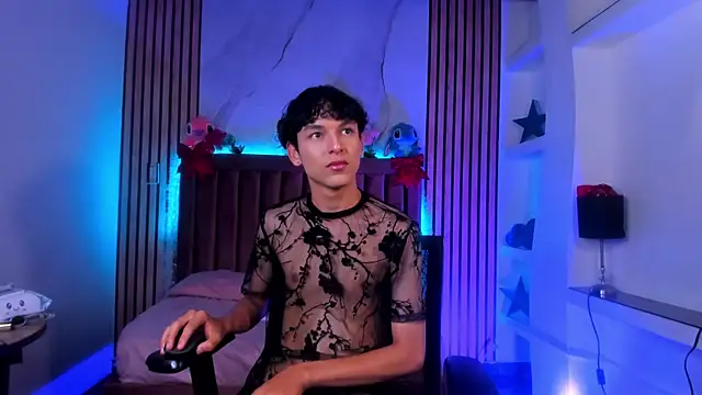 SthepanodiMonaco's cam snapshot