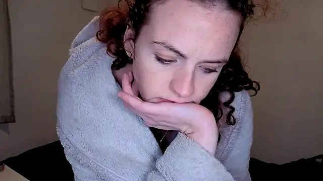 ENGLISHEMILY_69's cam snapshot