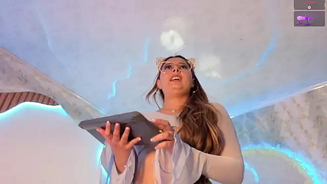 madisonjones-'s cam snapshot