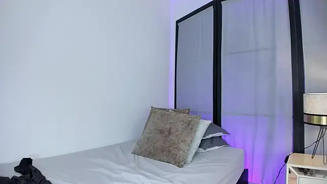 niicole_steele_'s cam snapshot