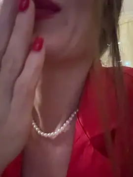 LucieMack's cam snapshot