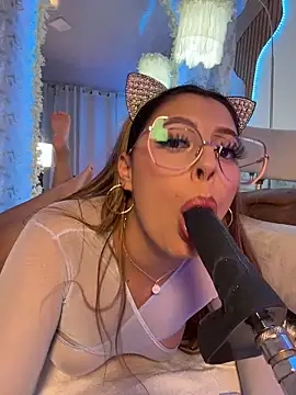 madisonjones-'s cam snapshot