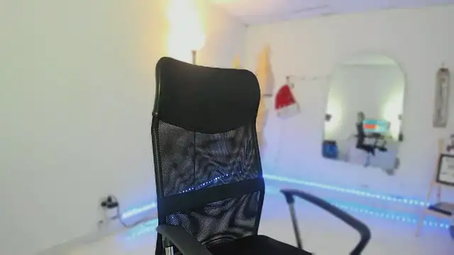 slim_master12's cam snapshot