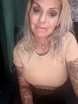 Ninasweden live sex cam