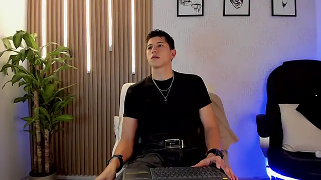 Dorianmistery2322_'s cam snapshot