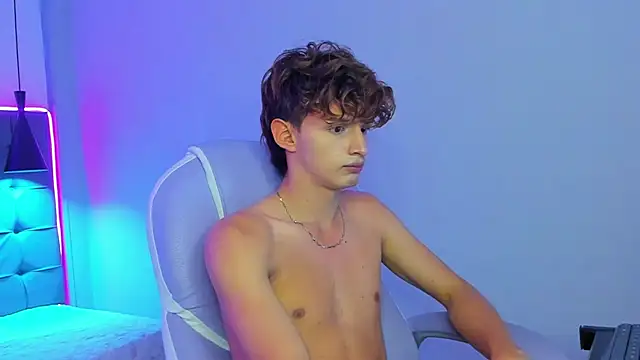 NicolasFerrer18's cam snapshot