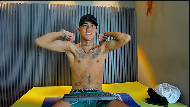 AYALA_TATTOO's cam snapshot