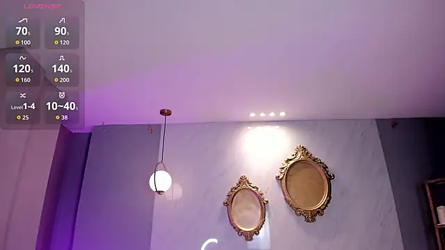 NiaHolland's cam snapshot