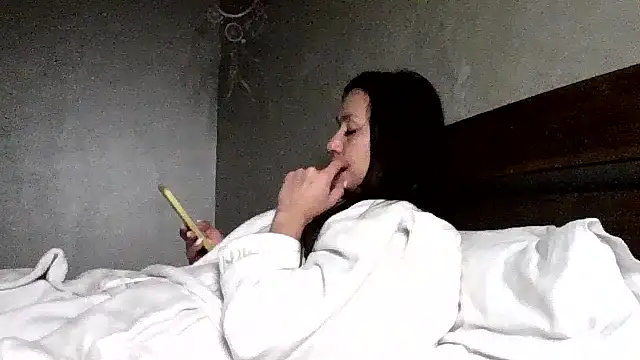 JulianaGold1's cam snapshot