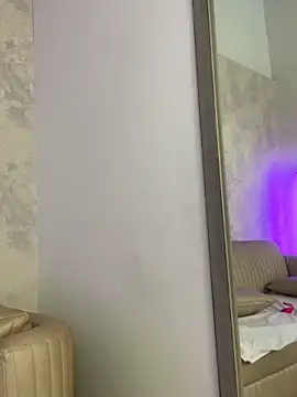 LauraRaider's cam snapshot