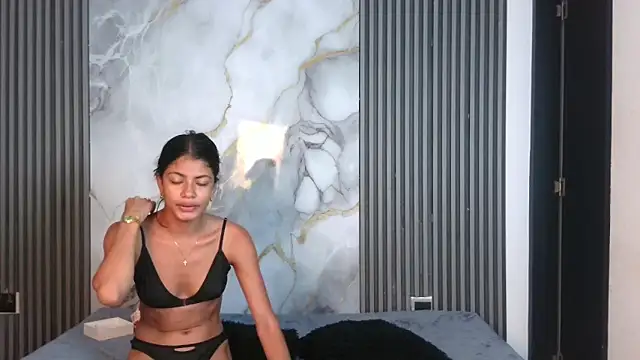 TifanyandLisa's cam snapshot