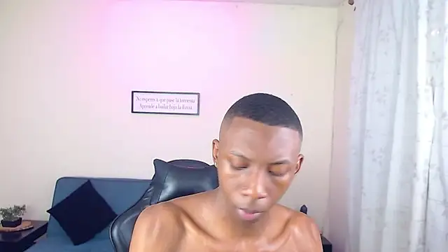 Miilo18 live sex cam