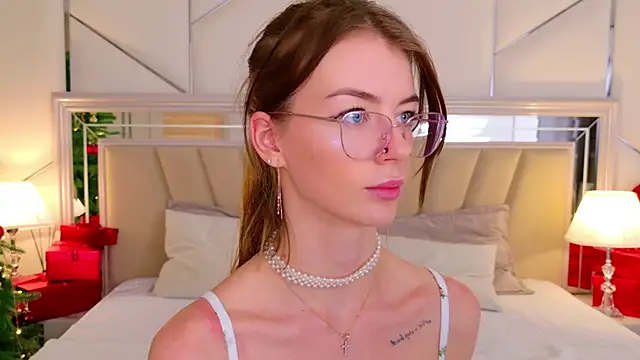 MeganMour's cam snapshot